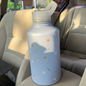 Popflex 64 oz water bottle